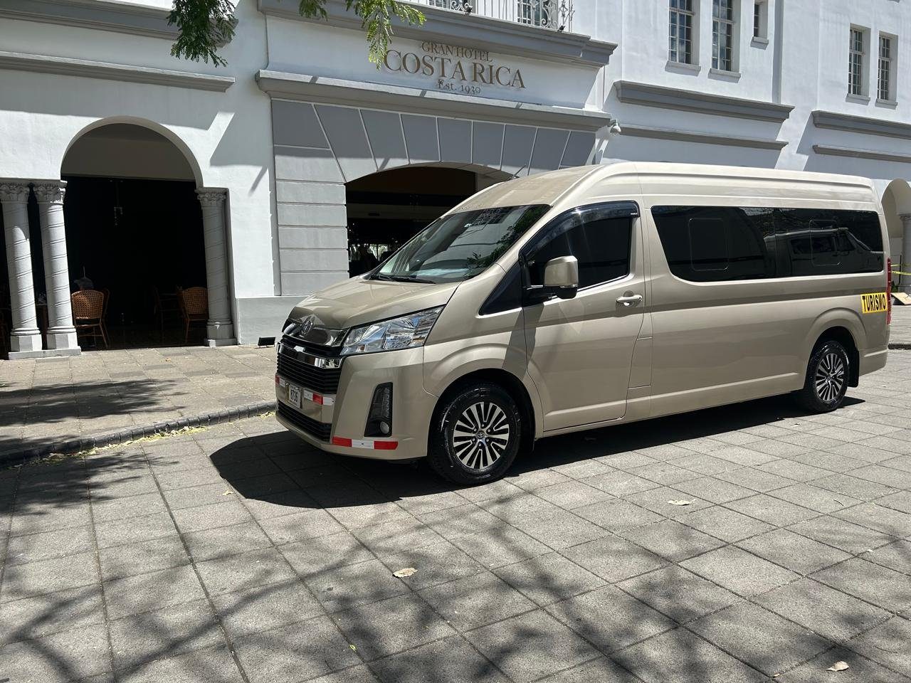 Hiace AB-8736